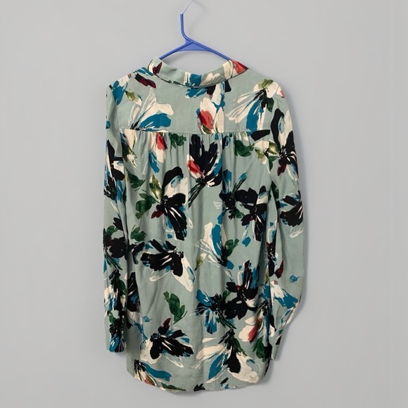 The Limited Floral Button Down Shirt - Picture 2 of 5